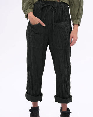 Pocketed Pleated Crinkled Pants