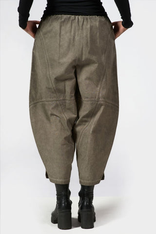 Barrel Pants with Decorative Stitching - Baci Fashion
