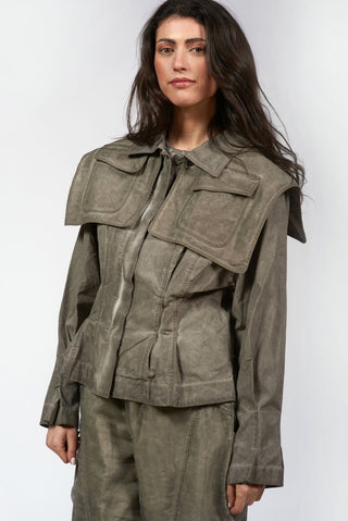 Fitted Jacket with Pleats and Front Zip - Baci Fashion