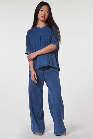 Stonewashed Cotton V - Neck T-Shirt with 3/4 Sleeves - Baci Fashion
