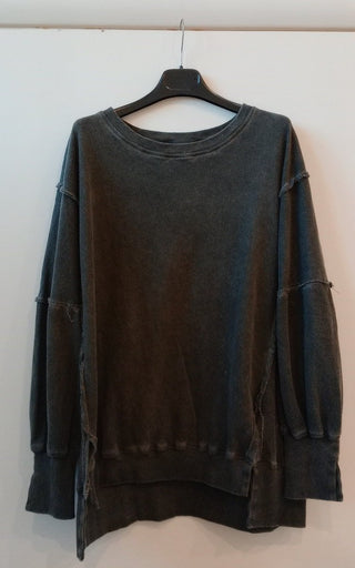 Sweatshirt with Wrist Cuts - Baci Fashion