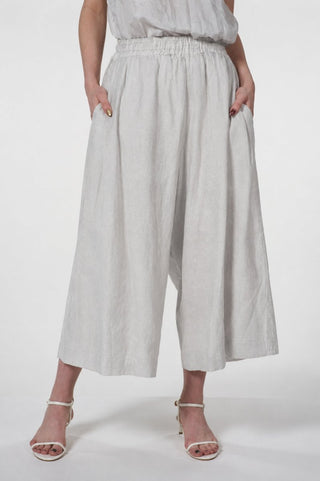 Wide-leg Pants with Side Pleats - Baci Fashion