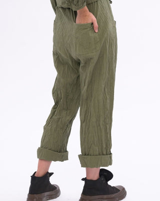 Pocketed Pleated Crinkled Pants - Baci Fashion